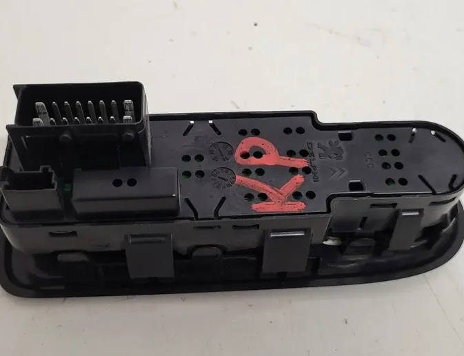 CITROËN C3 2 generation (2009-2016) Vänster främre dörrfönsterbrytare 98012283XT 27977639