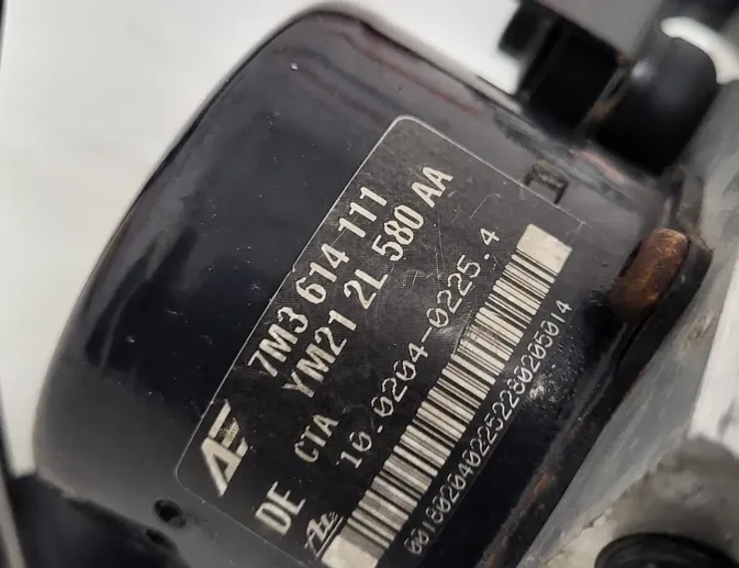 FORD Galaxy 1 generation (1995-2006) ABS pump 7M3907379B 33437730