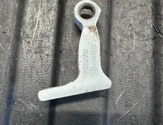 VOLVO S90 2 generation (2016-2023) Bakre vänstra dörrgångjärn 31424587,A046572 33493978