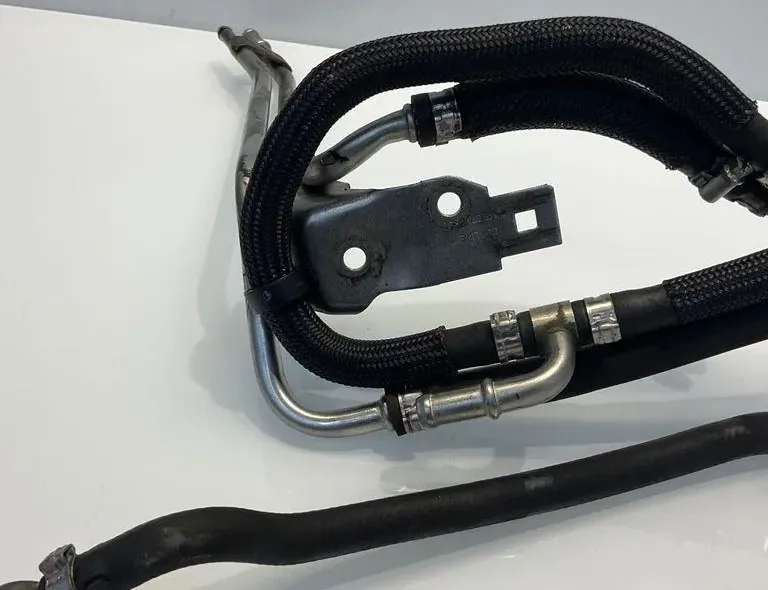 MERCEDES-BENZ C-Class W204/S204/C204 (2004-2015) Bränslerör 33343061