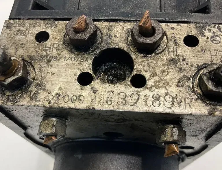 MERCEDES-BENZ Sprinter 1 generation (903) (1995-2006) ABS pump A0004463289 33344659