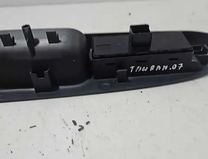 VOLKSWAGEN Golf 6 generation (2008-2015) Vänster främre dörrfönsterbrytare 1K4959857B,1K4959857CREH 34691236