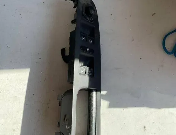 VOLKSWAGEN Golf Plus 1 generation (2004-2009) Vänster främre dörrpanel 1K4959857B,1K4959857CREH 34697034