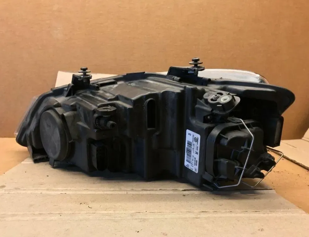 VOLKSWAGEN Polo 5 generation (2009-2017) Fram höger strålkastare 6R2941016E 34330194