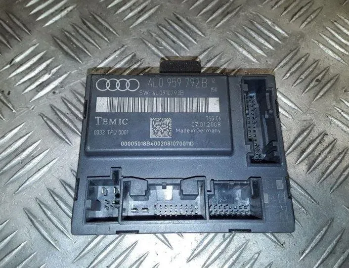 AUDI Q7 4L (2005-2015) Vänster främre dörrkontrollenhet 4L0910793B,0033TFJ0001,4L0959792B 25461725