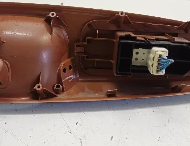 TOYOTA Previa 2 generation (2000-2006) Vänster främre dörrfönsterbrytare 76A047 34903118