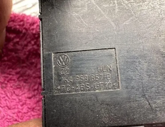 VOLKSWAGEN Passat B7 (2010-2015) Vänster bakdörr fönsterkontrollbrytare 1K4959857CREH,1K4959857B 30521911