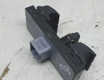 VOLKSWAGEN Polo 5 generation (2009-2017) Vänster främre dörrfönsterbrytare 1K4959857CREH,1K4959857B 30534815