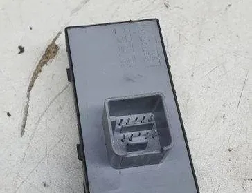 VOLKSWAGEN Polo 5 generation (2009-2017) Vänster främre dörrfönsterbrytare 1K4959857CREH,1K4959857B 30534815