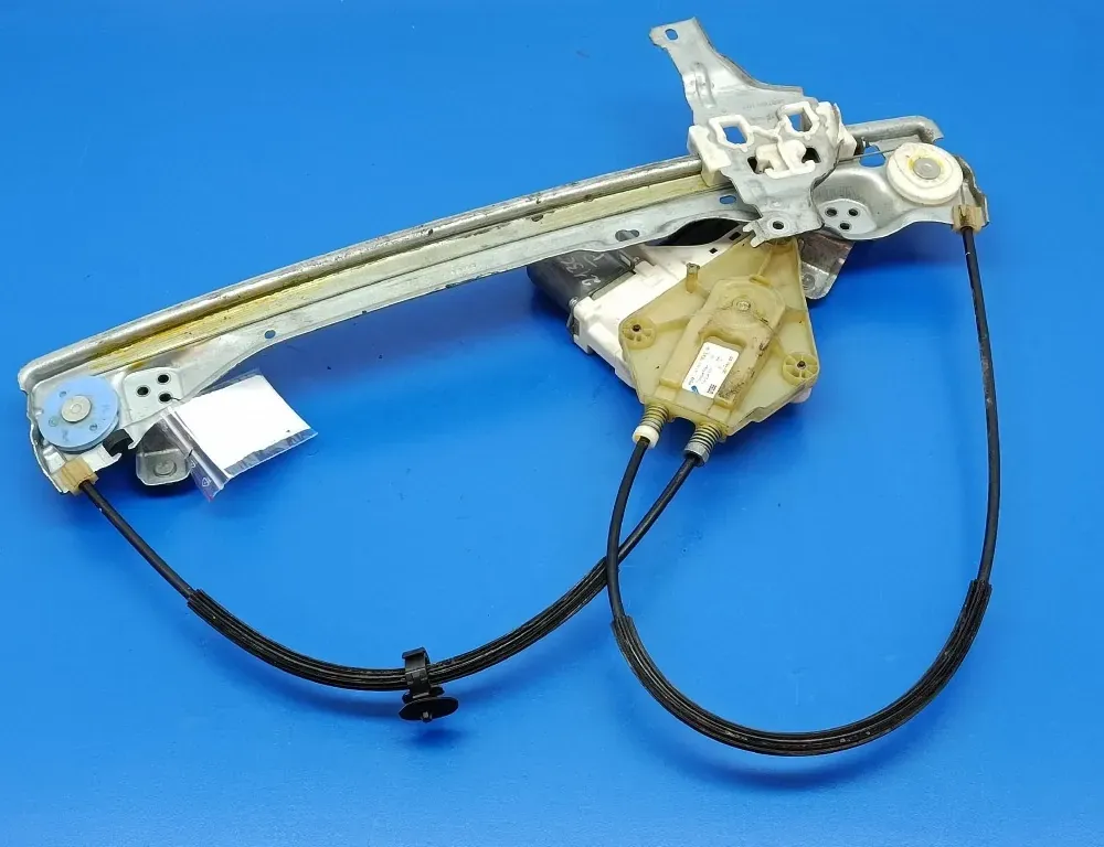 RENAULT Latitude 1 generation (2010-2020) Fönsterhiss för höger bakdörr 34984243