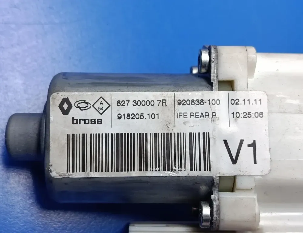 RENAULT Latitude 1 generation (2010-2020) Fönsterhiss för höger bakdörr 34984243