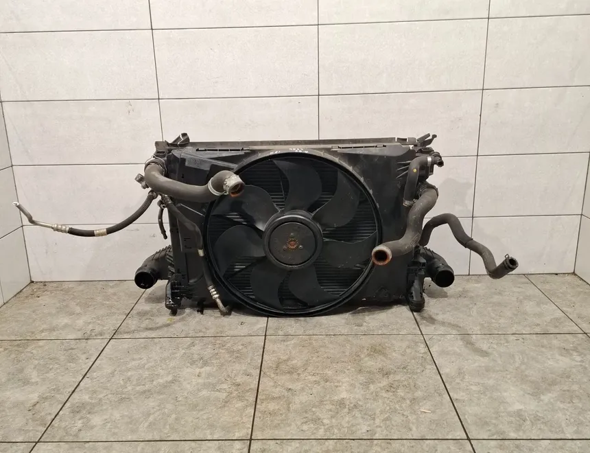 MERCEDES-BENZ C-Class W204/S204/C204 (2004-2015) Kylningsdelar A2045050530,A2045000654,A2045004103,A2045000393 33155788
