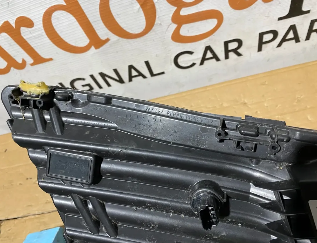 PEUGEOT 208 Peugeot 208 (2012-2015) Främre höger extraljus 9851053980 33492454