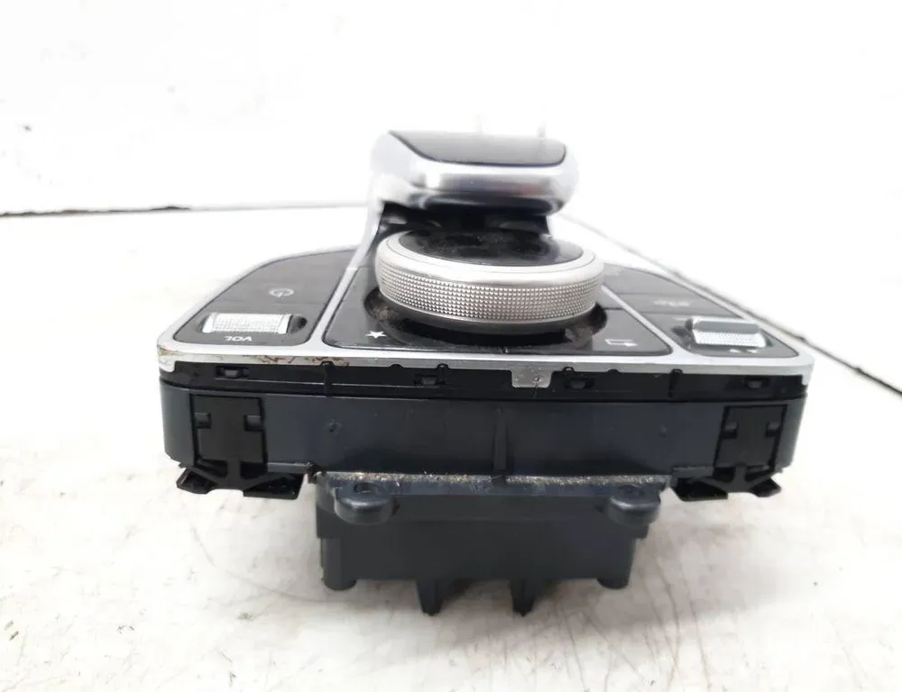 MERCEDES-BENZ C-Class W205/S205/C205 (2014-2023) Navigationskontrollratt A2059008018 33363805