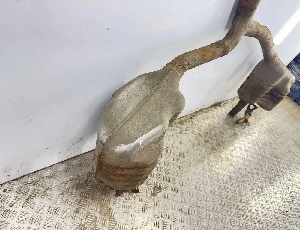 MERCEDES-BENZ C-Class W205/S205/C205 (2014-2023) Bakre avgasljuddämpare A2054911100 33440395