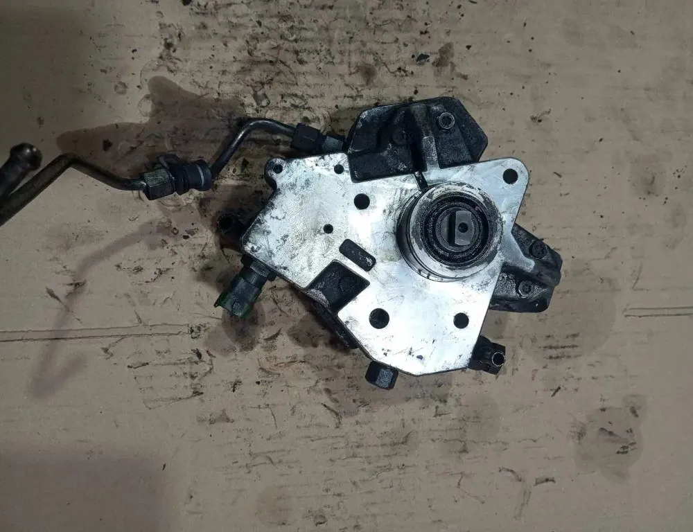 VOLVO V50 1 generation (2003-2012) Bensinpump 30756125 33135701