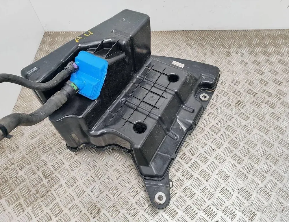 AUDI A4 allroad B9 (2016-2024) AdBlue tank 8W0131879BB 33497488