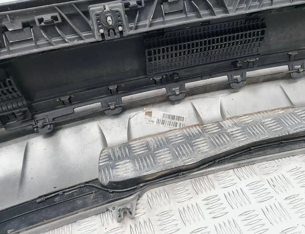 AUDI A4 allroad B9 (2016-2024) Bakre stötfångaren 33511267