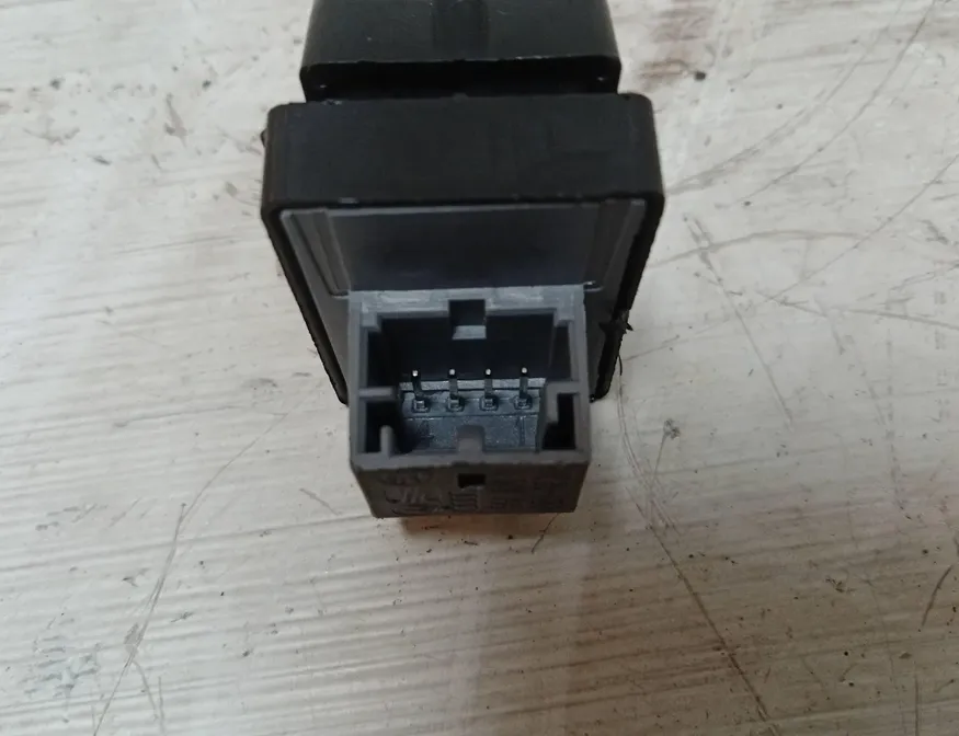 AUDI A6 C7/4G (2010-2020) Bakre höger dörrfönsterkontrollbrytare 4H0959855A 28702891