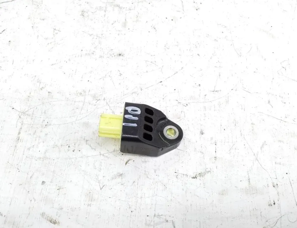 LEXUS RX 3 generation (2009-2015) Höger bakre stötsensor 898310E020 34985992