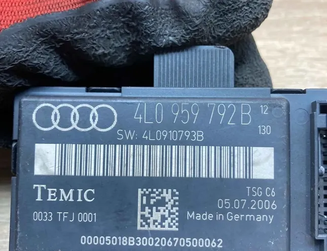 AUDI Q7 4L (2005-2015) Styrenhet för vänster bakdörr 4L0959792B,4L0910793B 34387916