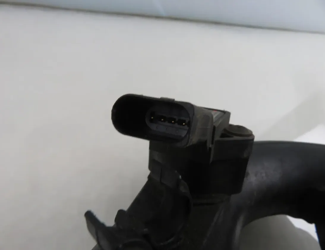 AUDI A4 B6/8E (2000-2005) Lufttillförsel slangrör 3B0145762C,0281002401,038906051C 33527363