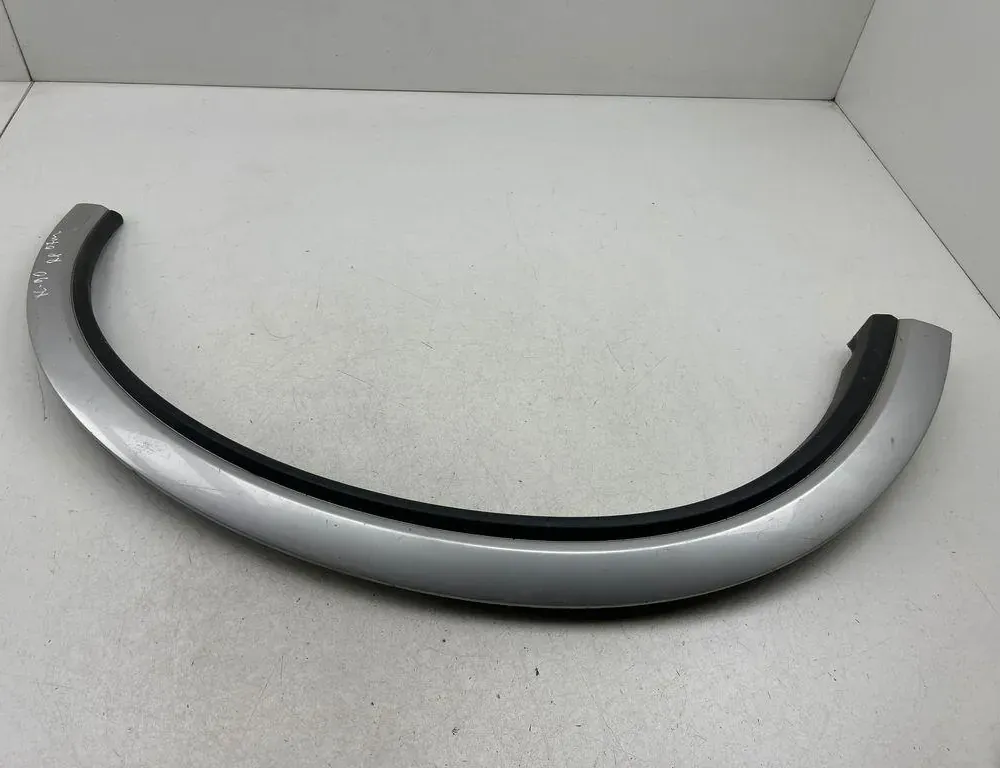 VOLVO XC60 Fram höger stänkskärmslist BP3EA,30779578 34115211