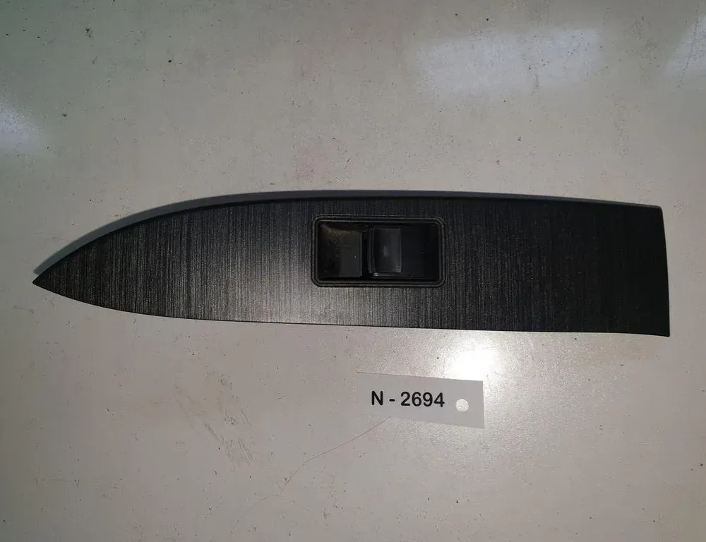 TOYOTA Avensis 3 generation (2009-2020) Vänster främre dörrfönsterbrytare 7427205050,7427205040,8481005070 34083643