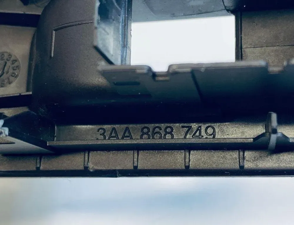 VOLKSWAGEN Passat B7 (2010-2015) Andra interiördelar 3AA868749 30670503