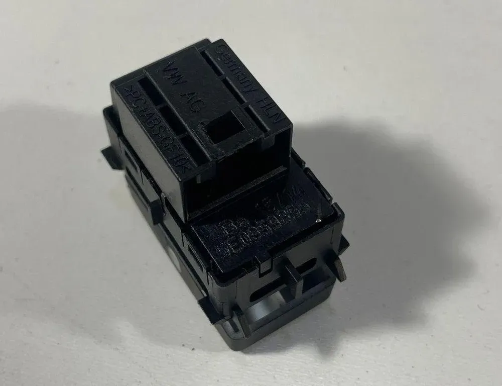 SKODA Octavia 1 generation (1996-2010) Vänster främre dörrfönsterbrytare 5E0959855 30678427