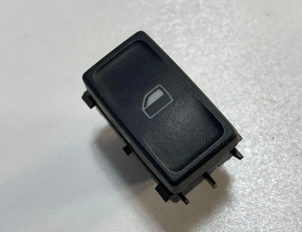 SKODA Octavia 1 generation (1996-2010) Vänster främre dörrfönsterbrytare 5E0959855 30678467