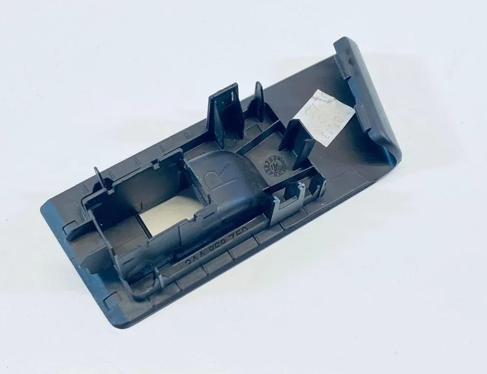 VOLKSWAGEN Passat B7 (2010-2015) Andra interiördelar 3AA868750 30680886