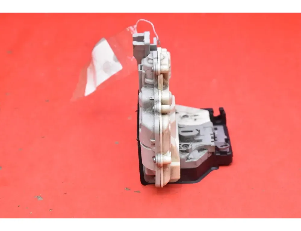 VOLKSWAGEN Passat B7 (2010-2015) Bakre höger dörrlås 3C4839016B 34984888