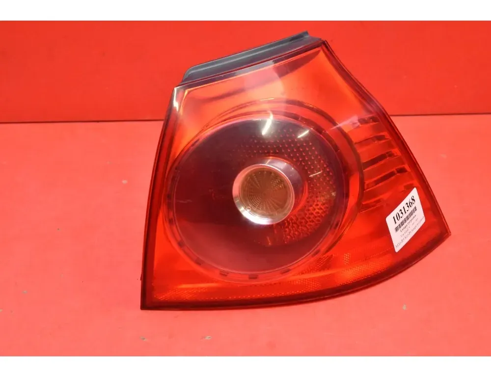 VOLKSWAGEN Golf 4 generation (1997-2006) Bakre höger bakljuslampa 1K6945096E 33131811