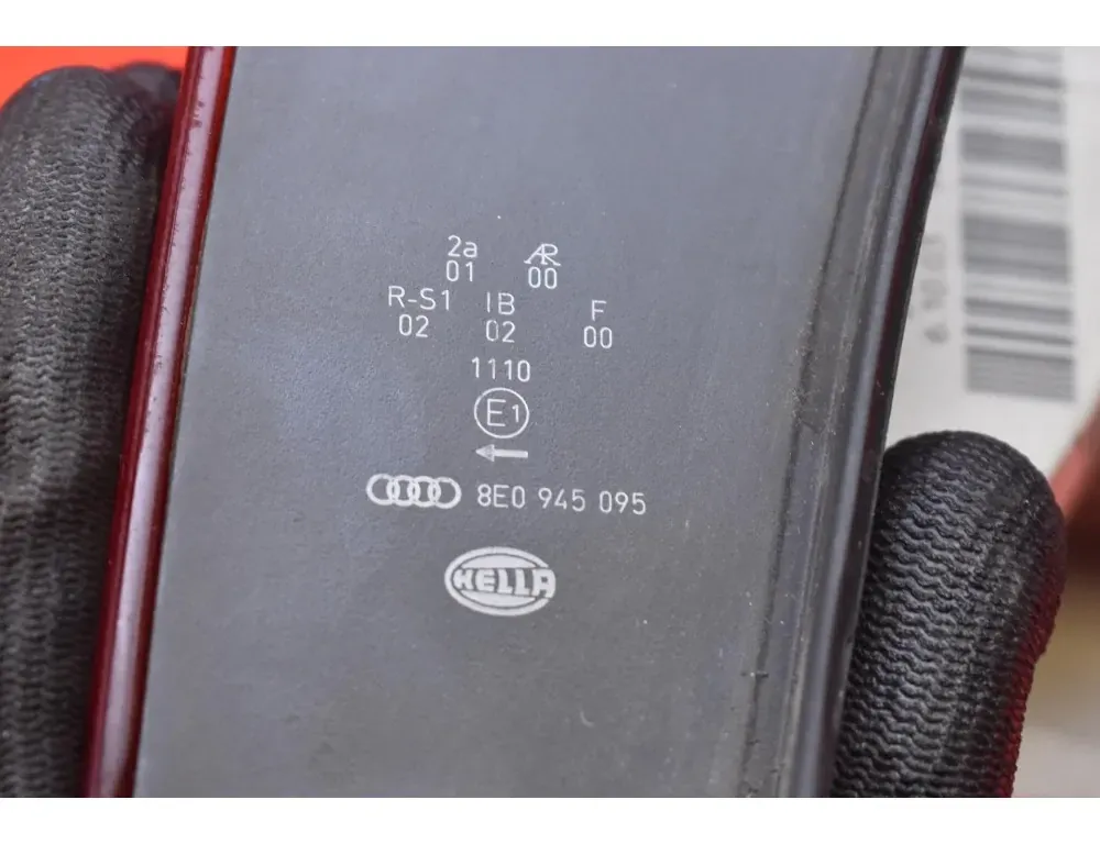 AUDI A4 B6/8E (2000-2005) Vänster bakljus bak 8E0945095 33504207