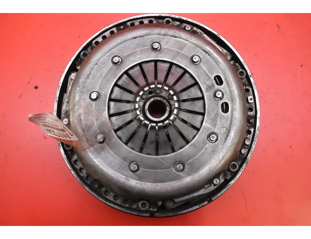 AUDI A4 B7/8E (2004-2008) Kopplingsplatta TYPM228E 33504212