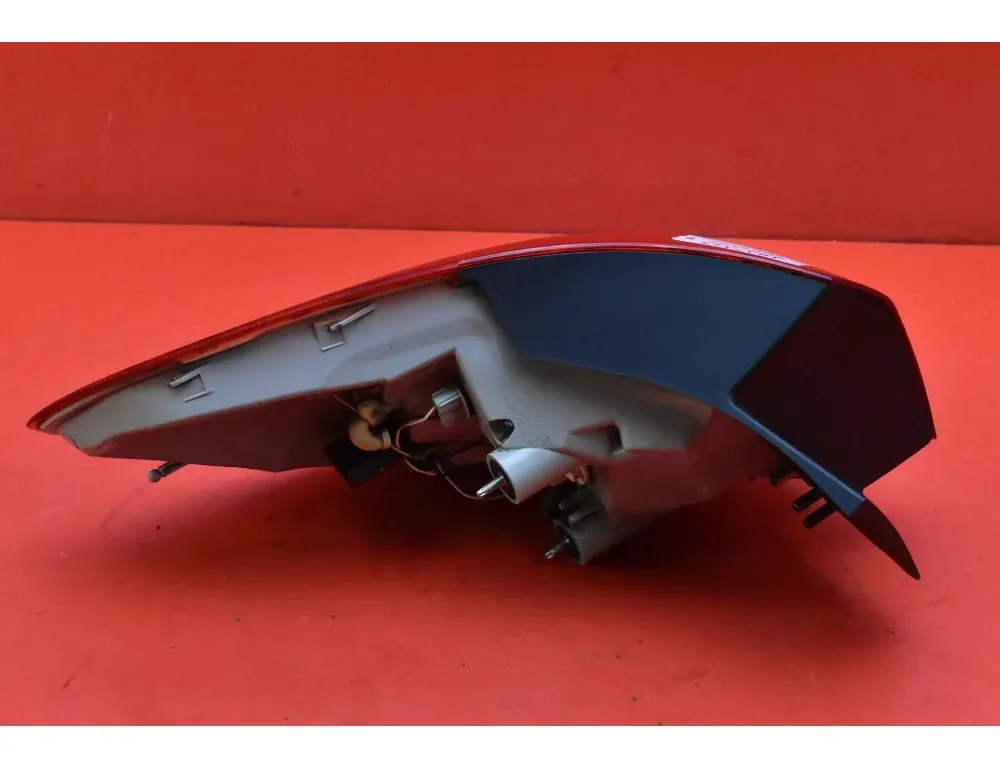 OPEL Astra J (2009-2020) Bakre höger bakljuslampa 13282243 33516935