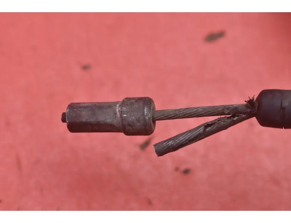 RENAULT Megane 2 generation (2002-2012) Handbromshandtag 8200571485 33525812