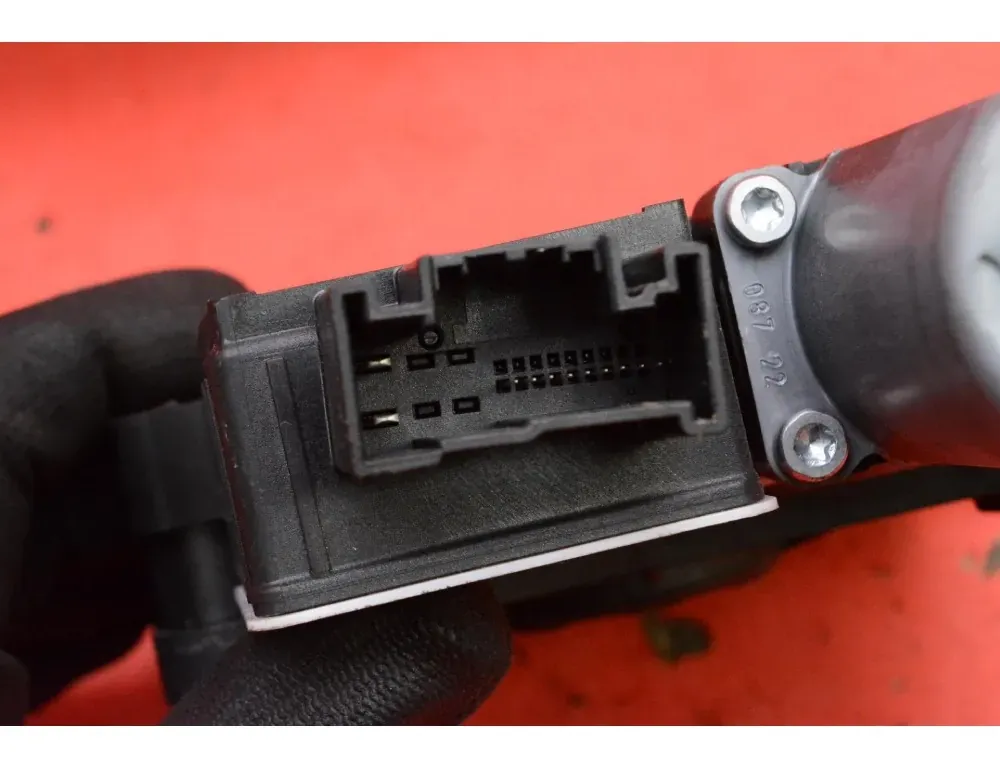 SKODA Fabia 3 generation (2014-2021) Vänster främre fönsterhissare 2Q2959405C 34984871