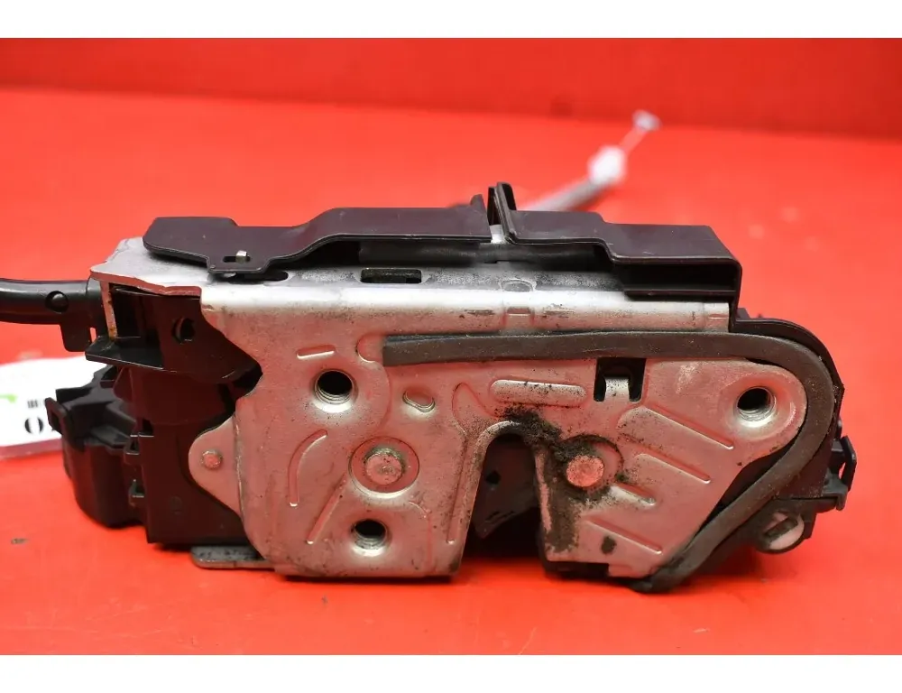 SKODA Fabia 3 generation (2014-2021) Bakre vänstra dörrlås 5TA839015Q 34984903