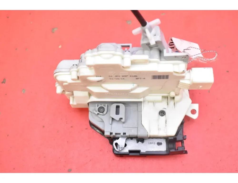 VOLKSWAGEN Passat B7 (2010-2015) Främre höger dörrlås 3C1837016B 34984956