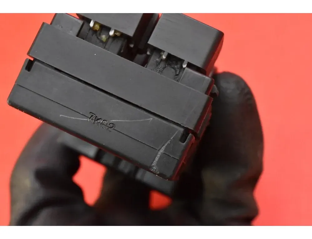 CHEVROLET Captiva 1 generation (2006-2018) Vänster främre dörrfönsterbrytare 202005436 34984811