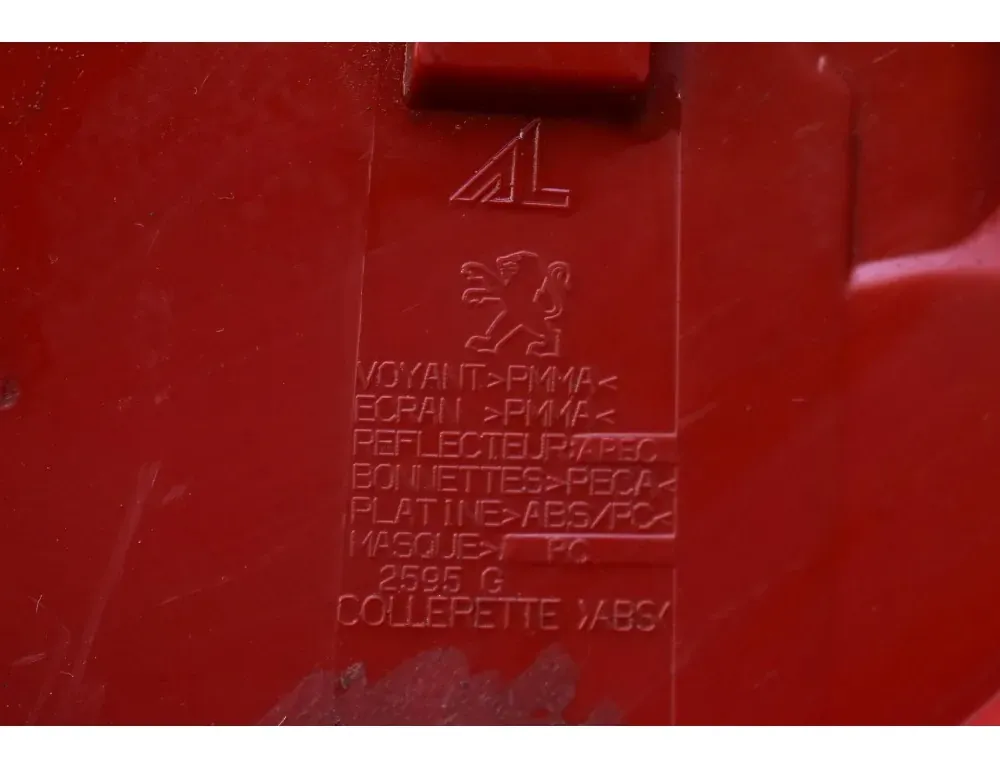 PEUGEOT 308 T7 (2007-2015) Vänster bakljus bak 96814447XT 34984735