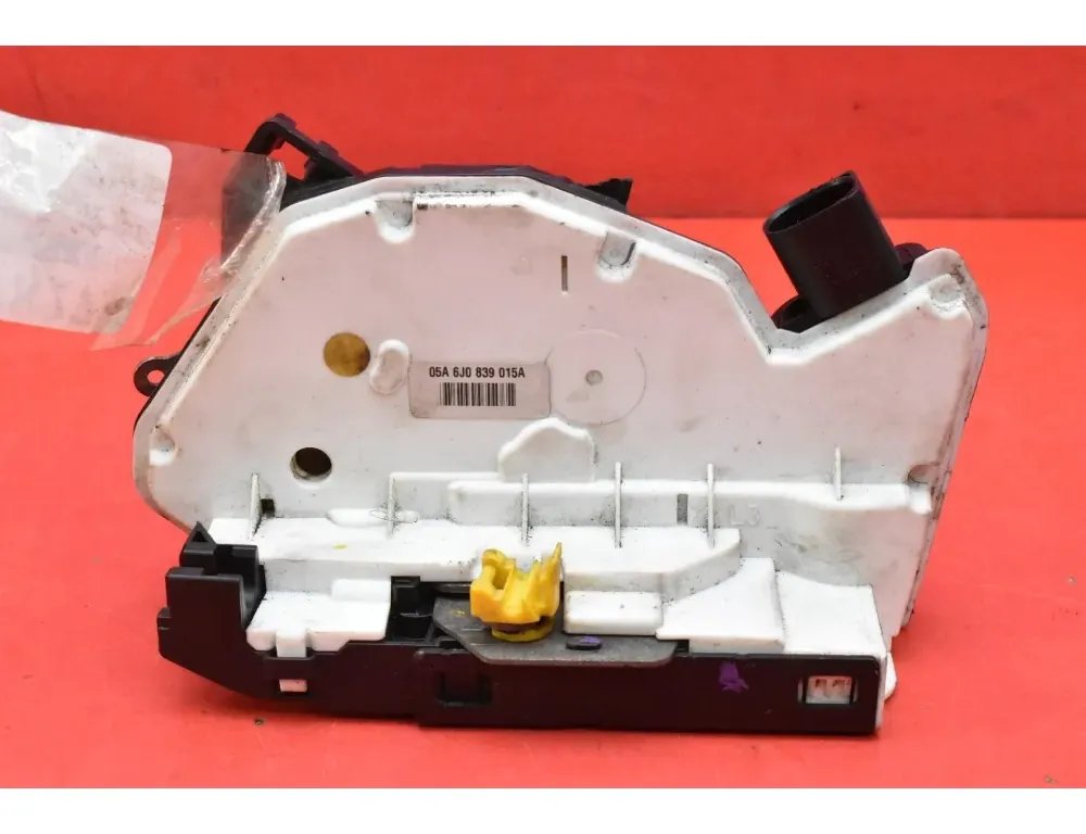 SEAT Ibiza 3 generation (2002-2008) Bakre vänstra dörrlås 6J0839015A 34984773