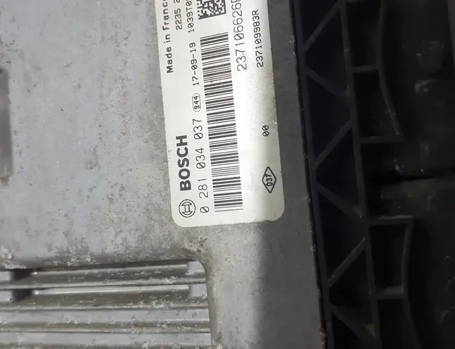 RENAULT Trafic 3 generation (2014-2023) Motor ECU Set 33458886