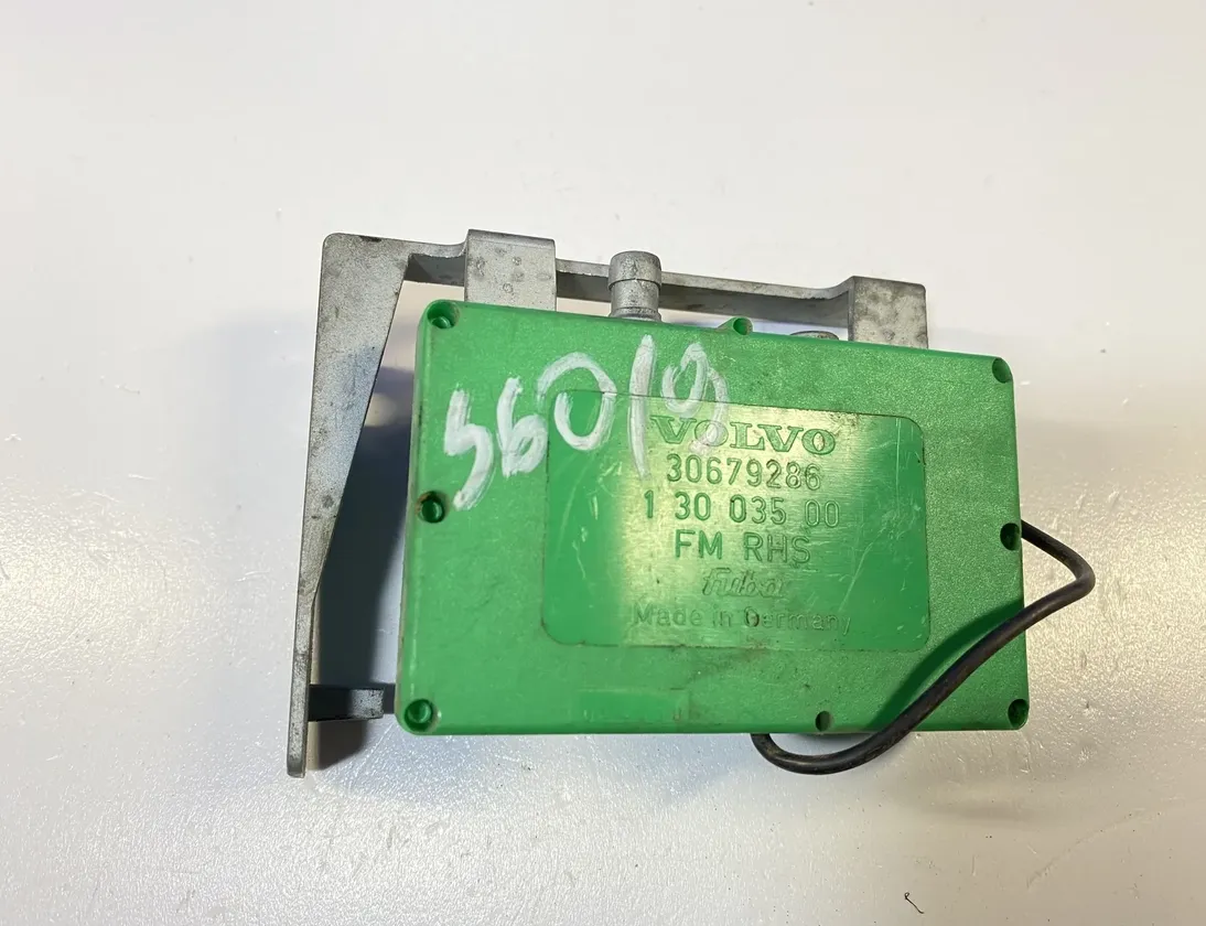 VOLVO S60 1 generation (2000-2009) Andra styrenheter 13003500,30679286 10948880