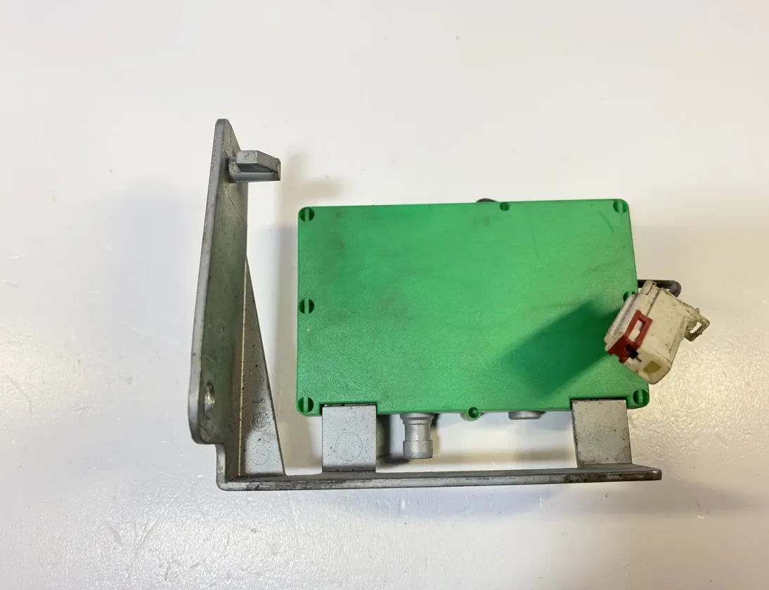 VOLVO S60 1 generation (2000-2009) Andra styrenheter 13003500,30679286 10948880