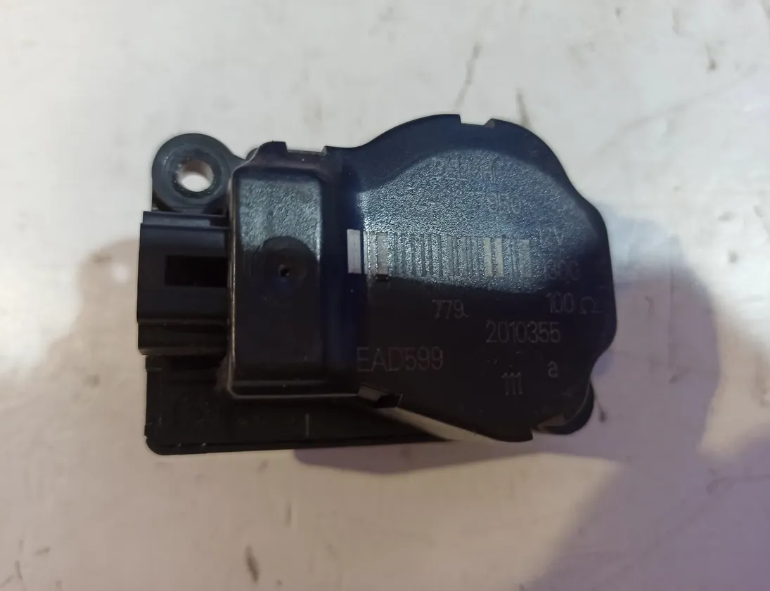 SAAB 9-5 2 generation (2010-2012) Luftkonditionering Luftflödesventilmotor 13372987,52433779RO,92215208 14196747