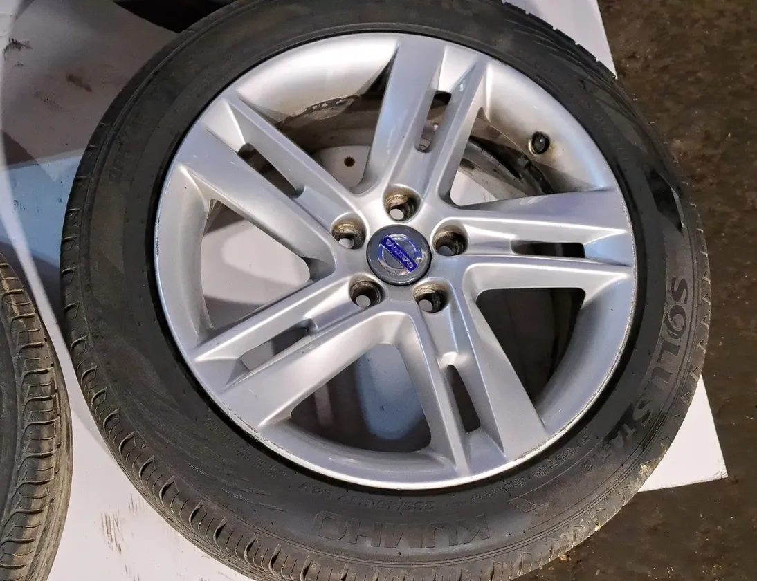 VOLVO S60 2 generation (2010-2020) Hjuluppsättning 31373915,31381412 25273389