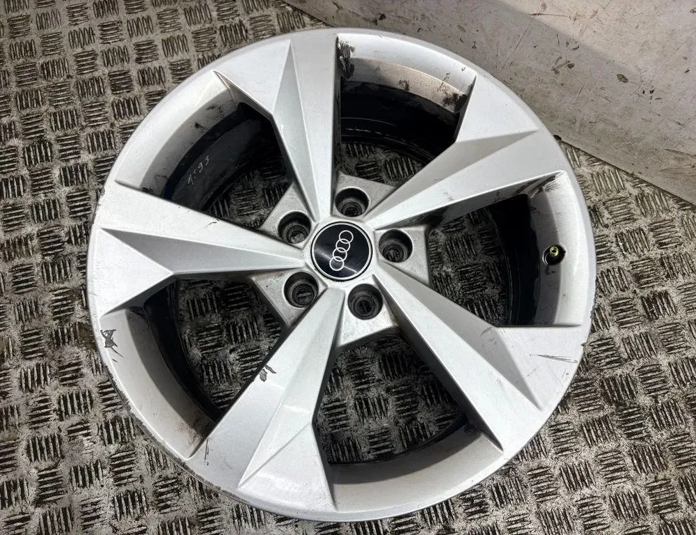 AUDI A3 8Y (2020-2024) Hjuluppsättning 8Y0601025CP 34961341